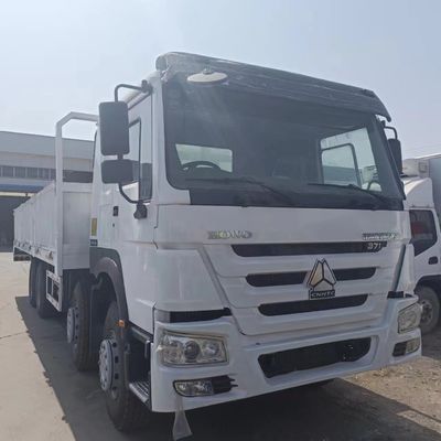 Durable HOWO 371 camion de décharge pour la construction 6.8x2.5x3.8m Garantie de remboursement de 30 jours