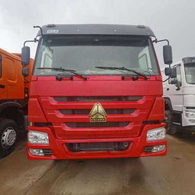 Camion à rouleaux industriels Sinotruck 6X4 Camion à rouleaux avec capacité de chargement de 30 tonnes et pneus