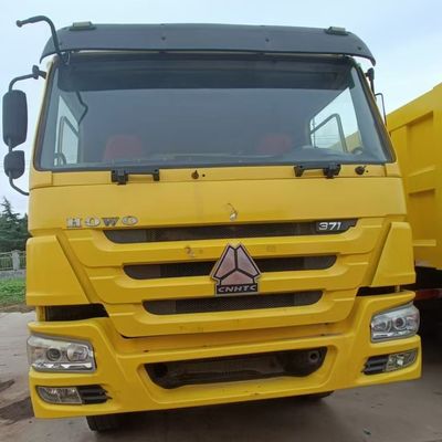 Pneus à grande capacité 30 tonnes de décharge de chargement camion à décharge Sinotruk châssis direction hydraulique