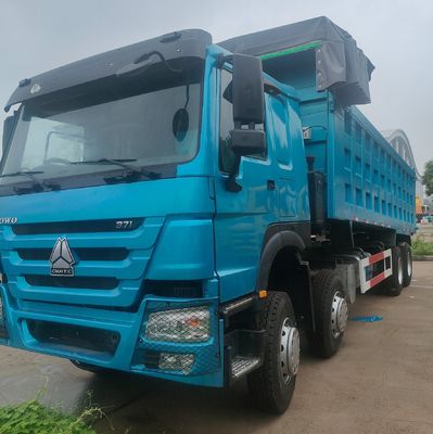 8X4 HOWO Truck de décharge tout-terrain avec capacité du moteur&gt; 8L et caractéristiques de sécurité améliorées
