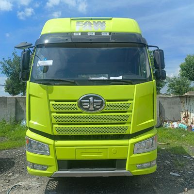 FAW Jiefang J6p420HP Diesel 6X4 Tracteur camion avec réservoir de carburant 600L et abordable