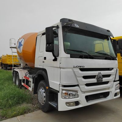 Vente de camions Sinotruk 6X4 livraison d'eau mélangeur lourd avec transmission manuelle