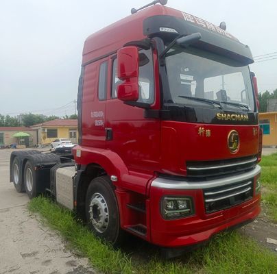 Camion tracteur rouge Euro6 diesel 6X4 avec siège de conducteur et conception de suspension pneumatique confortable