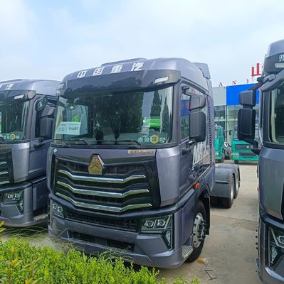 6 mois HOWO 6X4 camion tracteur GNL avec direction hydraulique et transmission automatique