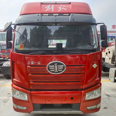 CA4250P66M25T1E6 Libération J6p Camion de transport à traction 6 * 4/4 * 2/6 * 2 Tracteur d'occasion