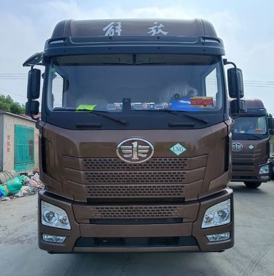 États-Unis Paiement initial 6*4 Tracteur à gaz Camion de transport avec système de direction hydraulique