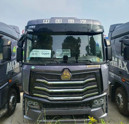 Système de direction Poids lourd HOWO LNG camion de traction 6*4/4*2/6*2 580-700HP personnalisation