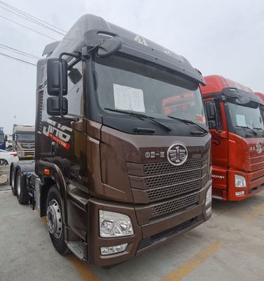 743.00cm * 255.00cm * 370.00cm Taille du colis Véhicule de transport de gaz FAW Jh6 International