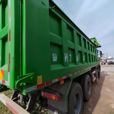 6X4 Sinotruk Chassis de camion de décharge de chargement en acier au carbone de charge lourde capacité du moteur 4-6L