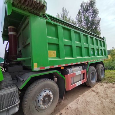 6X4 Sinotruk Chassis de camion de décharge de chargement en acier au carbone de charge lourde capacité du moteur 4-6L