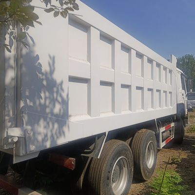 Transmission manuelle 371 chevaux 6x4 camion-déchargeur avec Cnhtc Haowo et moteur diesel