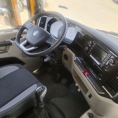 Type de déchargement utilisé Style de levage avant Chassis de camion de déchargement lourd en bon état