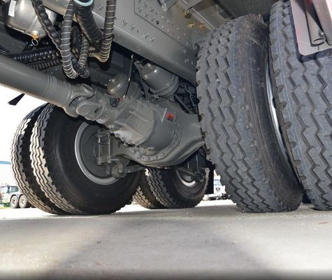 Chassis Sinotruk Chariot lourd à levage avant camion-déchargeur avec transmission manuelle