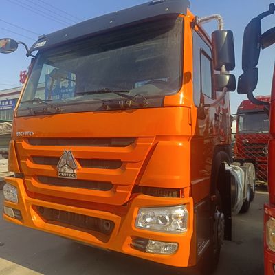 Utilisé Sinotruk HOWO 6X4 Tête de remorque Tracteur à cheval camion à remontage Option de paiement initial