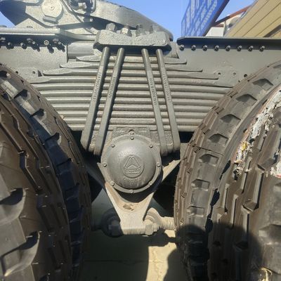 Utilisé Sinotruk HOWO 6X4 Tête de remorque Tracteur à cheval camion à remontage Option de paiement initial