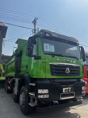 Camion à décharge Sinotruk avec moteur et sièges de capacité ≤5 moteur de capacité 4-6L