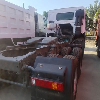 Commande de véhicules à moteur à commande manuelle