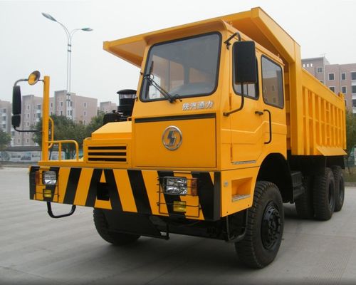 6×4 révolutionnaire HOWO Hova 70t mine décharge personnalisée pour vos besoins du client