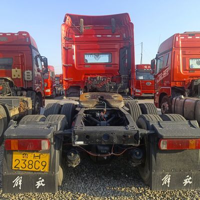 Camion tracteur FAW 6X4 de 420 chevaux avec transmission manuelle et service après-vente de 6 mois