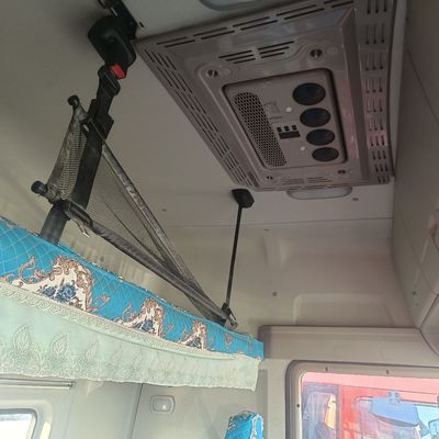 Camion tracteur FAW 6X4 de 420 chevaux avec transmission manuelle et service après-vente de 6 mois