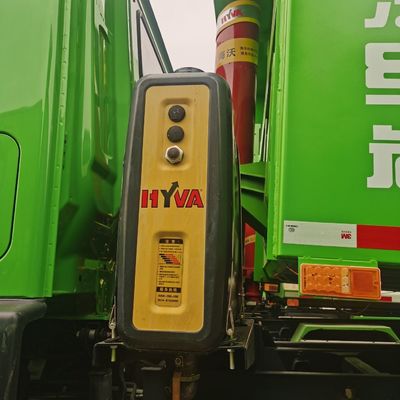 Matériaux de construction urbains Chariot de décharge Hongyan lourd avec climatiseur et cabine