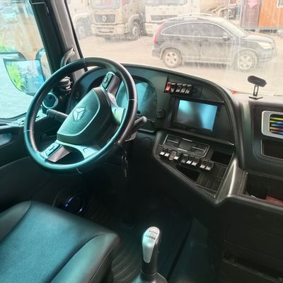 8 × 4 Zz4257n3247e1h 480 ch CNG semi-remorque remorque avec réservoir de carburant de 1000L et ≤5 sièges