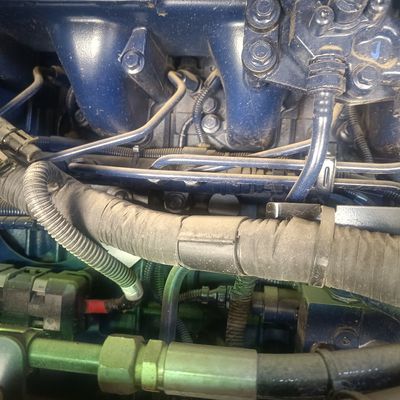 Des camions-chargeuses utilisés sur le marché avec une conception de pneus sans tube de National Heavy Duty Truck Delong
