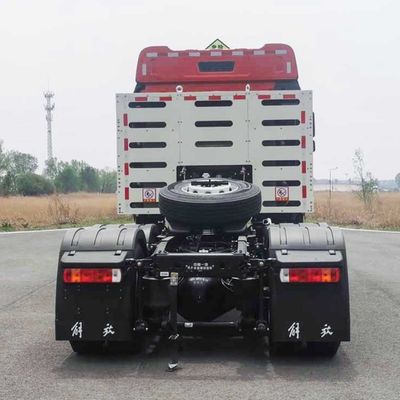 Un tracteur à GNC de 480 chevaux avec suspension pneumatique dans votre budget par FAW HOWO Shacman