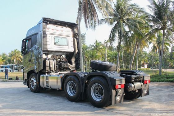 Tracteur à GNC à couple élevé avec suspension pneumatique de 6,8 x 2,5 x 3,8 m et semi-remorque remorqueuse