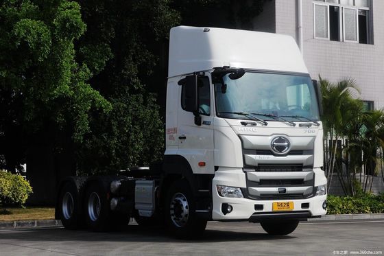 Tracteur à GNC à couple élevé à haut rendement Tête de camion 375/420HP avec réservoir de carburant de 1000L