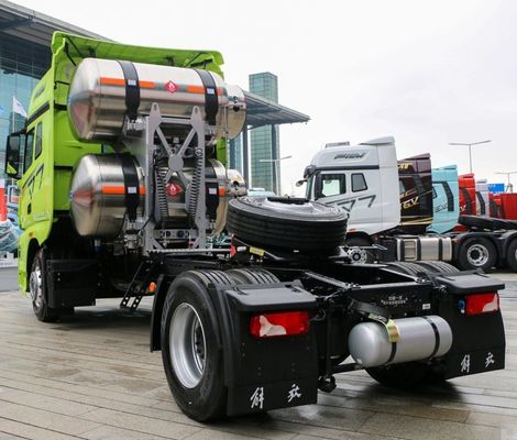 4*2 6*4 GNL CNG Tracteur tête de tracteur Moteur principal 380 420 460 510HP 6 10 roues tête de tracteur camion
