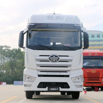 31-40t Sinotruk Sitrak T7 Shacman FAW Foton HOWO 6X4 Semi-remorque Tête de basculement Dumper électrique chariot élévateur à fourche Déchets Cargo Carburant réservoir d'eau mélangeur camions-tracteurs lourds