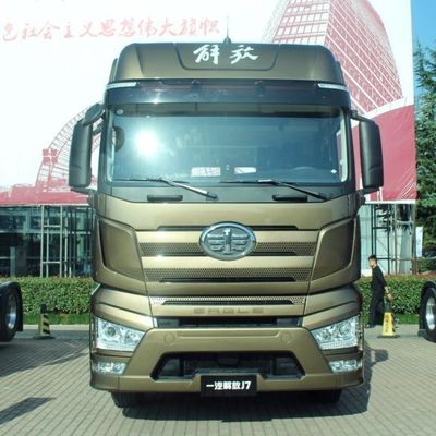 États-Unis Sino Sinotruk HOWO 6X4 Tracteurs lourds Camions avec boîte de chargement en acier au carbone