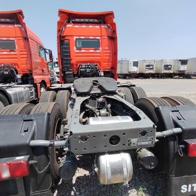 Sinotruk Used Second Hand HOWO Truck de transport de marchandises lourds CNG 6X4 Truck à tracteur