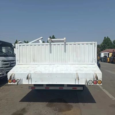 Durable HOWO 371 camion de décharge pour la construction 6.8x2.5x3.8m Garantie de remboursement de 30 jours