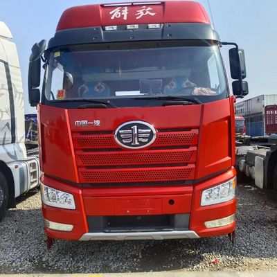 Camion de remorquage de tracteurs lourds à carburant de 400L avec spécifications et capacité personnalisées