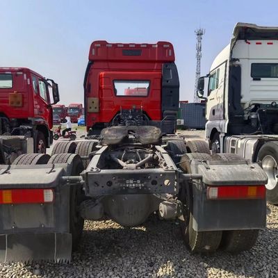 Camion de remorquage de tracteurs lourds à carburant de 400L avec spécifications et capacité personnalisées