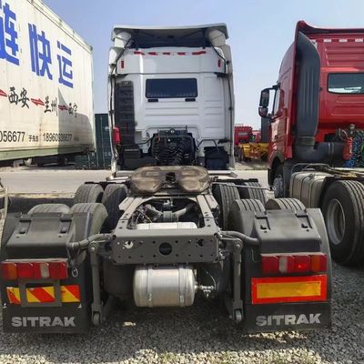 Camion tracteur à GNC de 480 chevaux avec siège à suspension pneumatique, capacité du moteur &gt; 8 L et réservoir de carburant &gt; 400 L