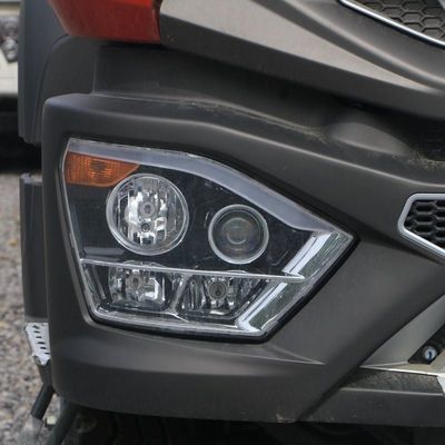 Direction hydraulique et sièges pour 5 camions lourds nationaux HOWO 8X4