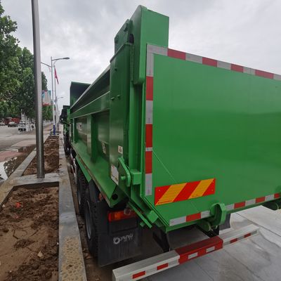 Capacité de charge de 21 à 30 tonnes Chassis Sinotruk lourd Chariot à ordures avec direction hydraulique