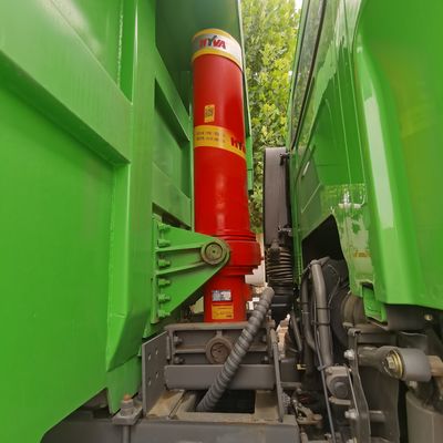 Capacité de charge de 21 à 30 tonnes Chassis Sinotruk lourd Chariot à ordures avec direction hydraulique