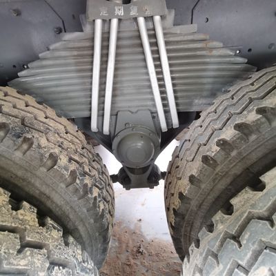 Chariot de déchets motorisé avec châssis Sinotruk Shacman et cabine de climatisation