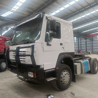 Tracteur léger Sinotruk Haowo avec capacité de moteur &gt; 8L et certifié ISO