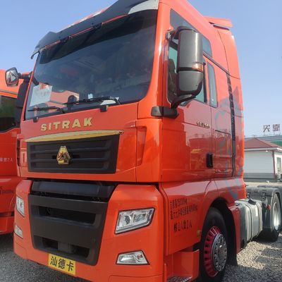 siège du conducteur camion lourd d'occasion Sitrak G7h tracteur avec conception de pneus sans tube