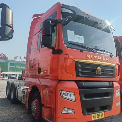 siège du conducteur camion lourd d'occasion Sitrak G7h tracteur avec conception de pneus sans tube