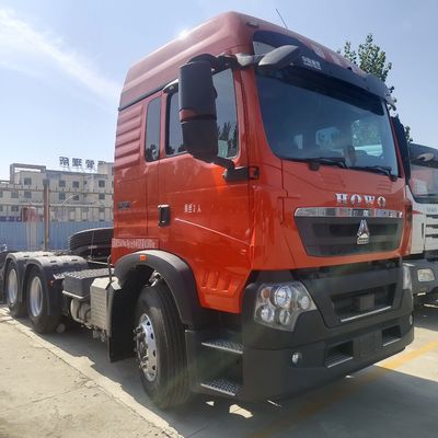 6×4 roue motrice transmission manuelle Haowo Heavy Duty Tractor Truck avec suspension pneumatique