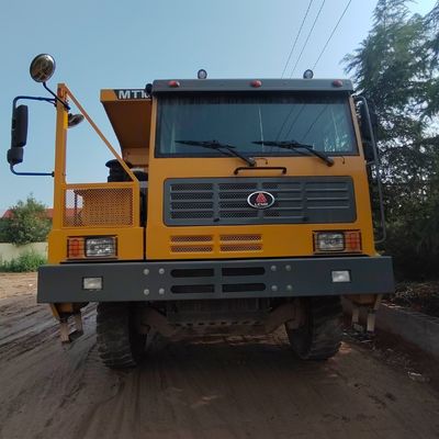 Camion-tracteur à haute puissance 351-450 ch avec châssis Sinotruk et direction hydraulique
