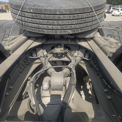 6×4 roue motrice transmission manuelle Haowo Heavy Duty Tractor Truck avec suspension pneumatique