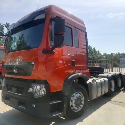 6×4 roue motrice transmission manuelle Haowo Heavy Duty Tractor Truck avec suspension pneumatique