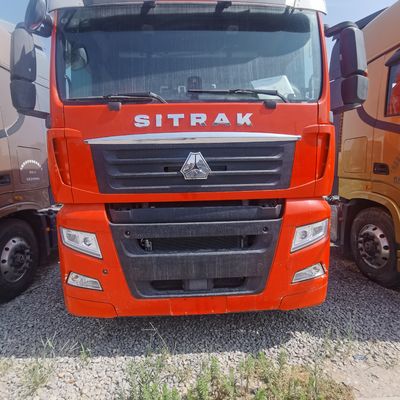 Semi-remorque de remorquage avec Shacman 6X4 Heavy Duty Tractor Tipper et réservoir de carburant de 1000L